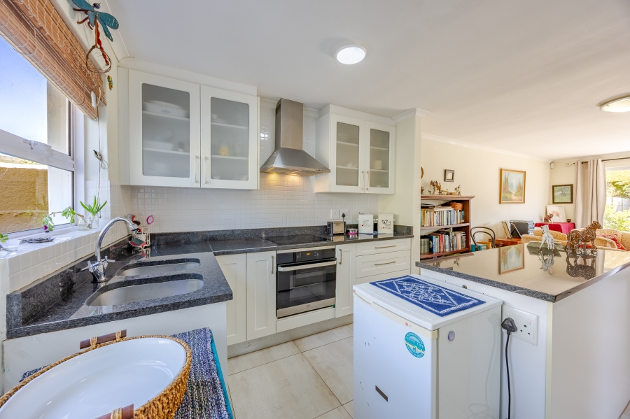 2 Bedroom Property for Sale in Lakeside Western Cape
